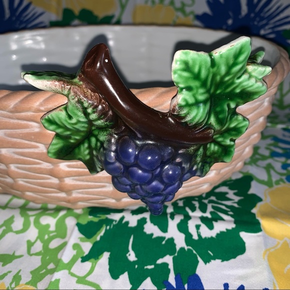 Vintage MADE IN ITALY Woven Look Ceramic Basket Oval Bowl Grapes Vineyard EXC - Picture 3 of 9